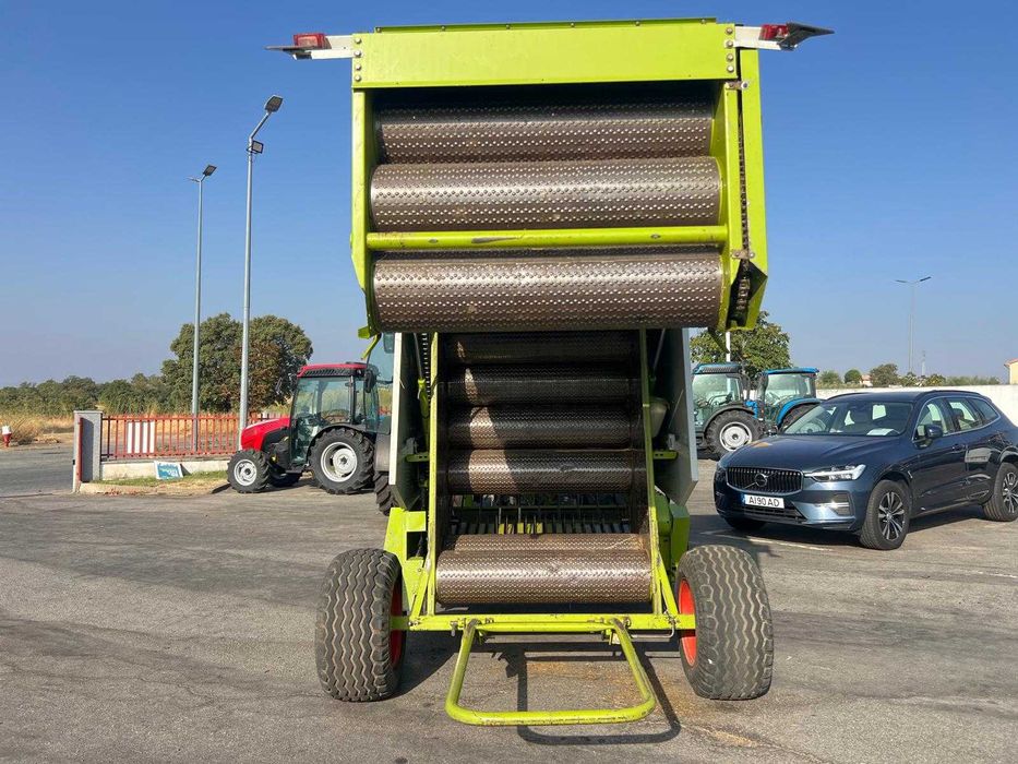 Enfardadeiras de rolos Claas Rollant 66