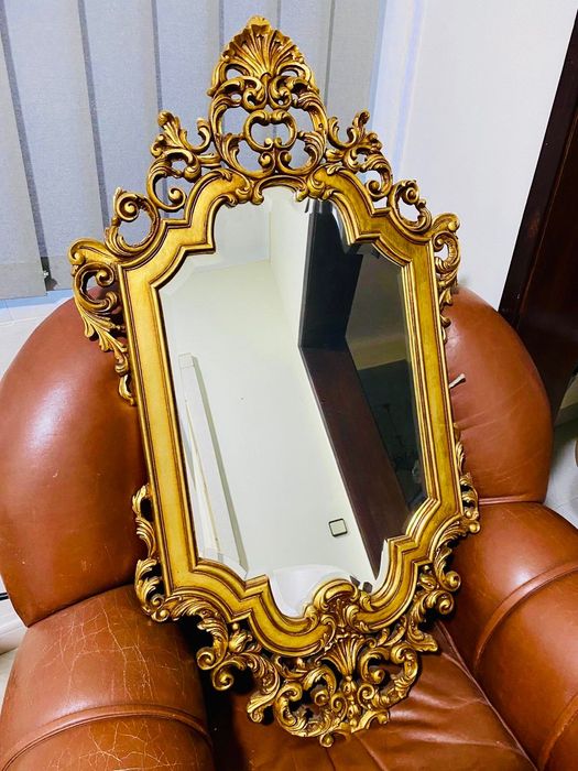 Espelho decorativo dourado