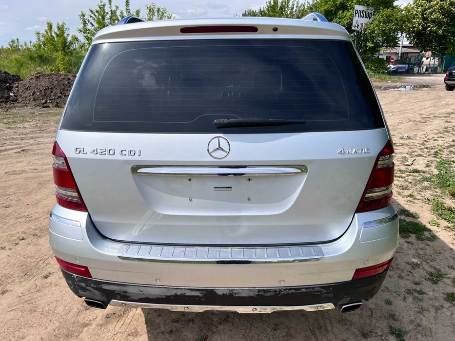 Задний бампер Mercedes GL X164 Задній бампер ГЛ 164 C775 Дорестайл