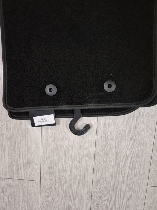 Dywaniki volvo s/v 40