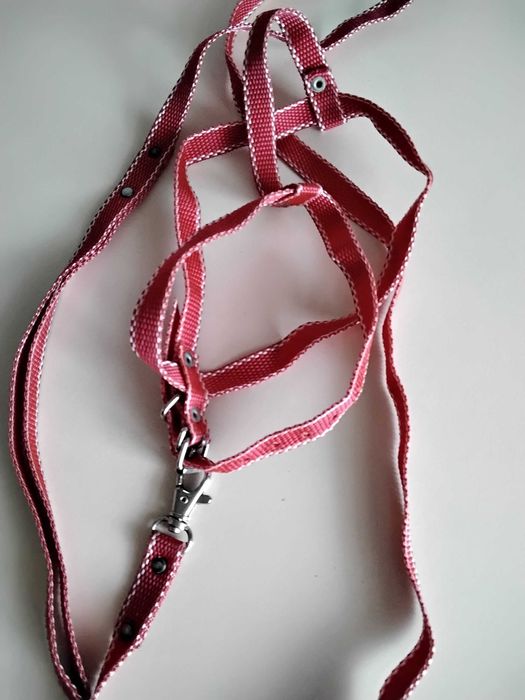 Лежанка  для кошечки собачки ,три угловие когтеточки в подарок