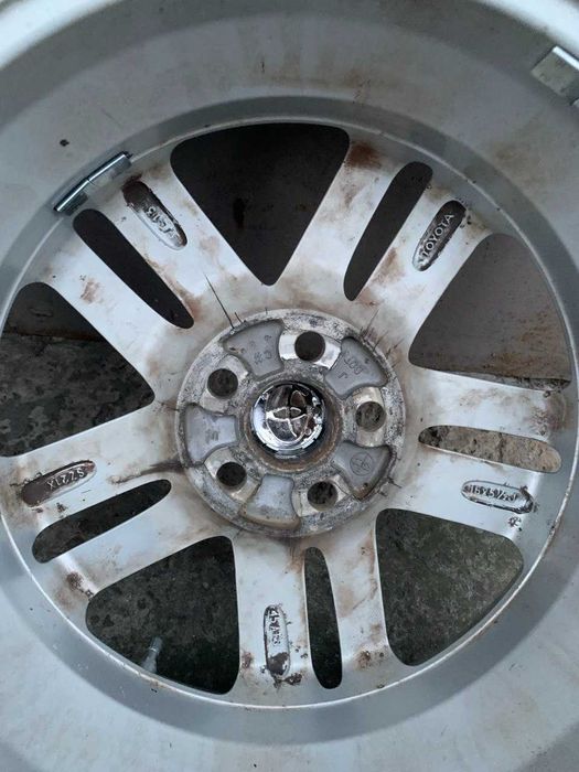 Диски легкосплавні Toyota R16 5x100 ET45 Dia-54,1