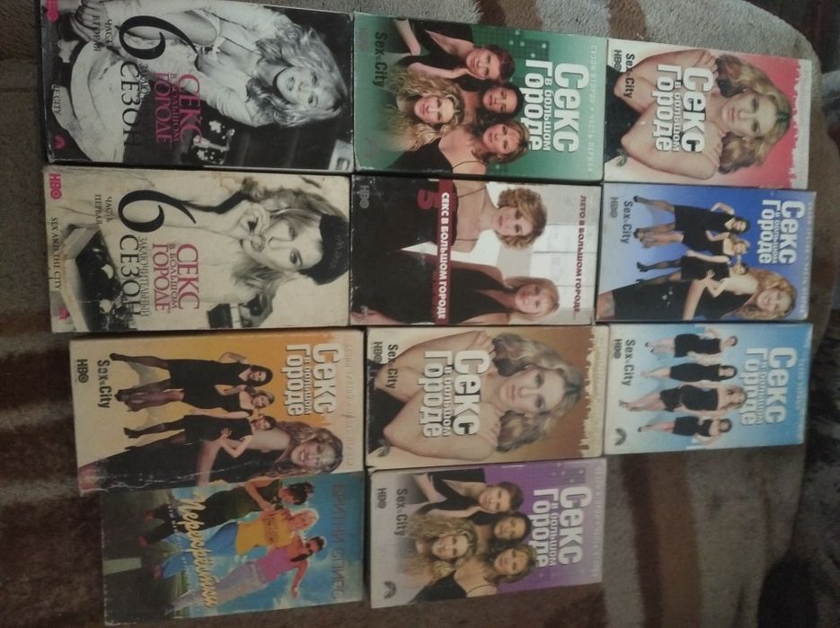 Видеокассеты Секс в большом городе.