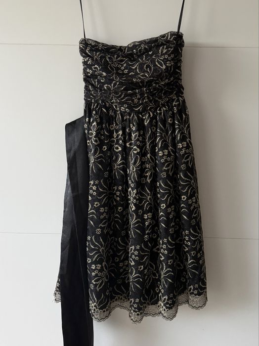 Vestido oreto de renda