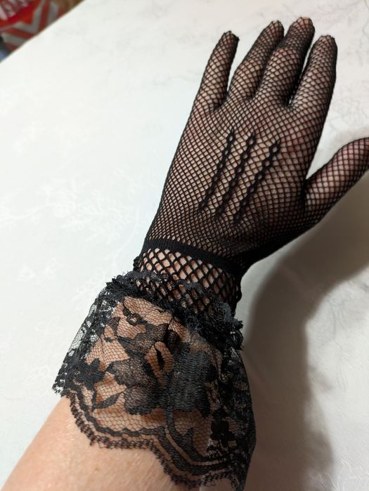 Rękawiczki kabaretki z koronką, nowe