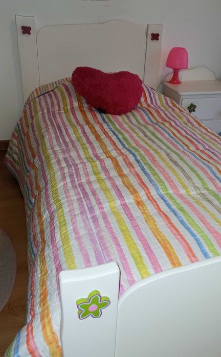 Mobília completa de quarto de menina