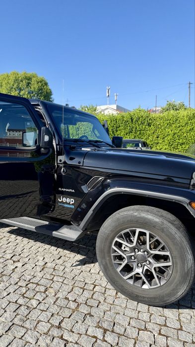 Jeep Wrangler Sahara 4x4 Auto | Nacional | 61 mil km |