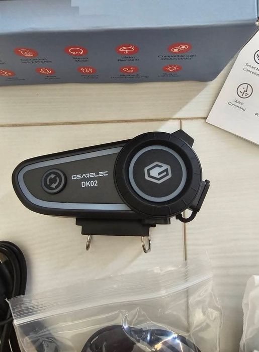 Zestaw słuchawkowy do kasku