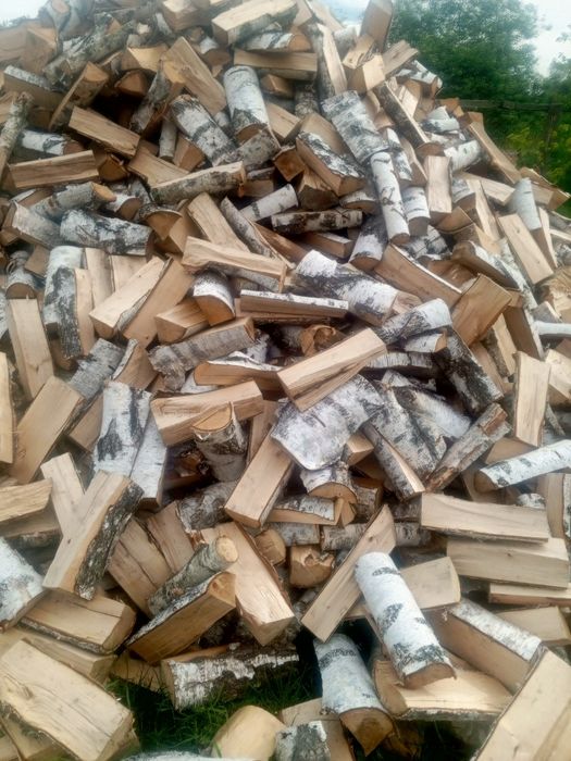Продам дрова колоті дубові та інші породи береза вільха сосна