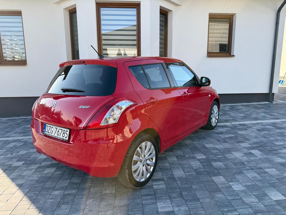 Sprzedam Suzuki Swift 2011 r mały przebieg