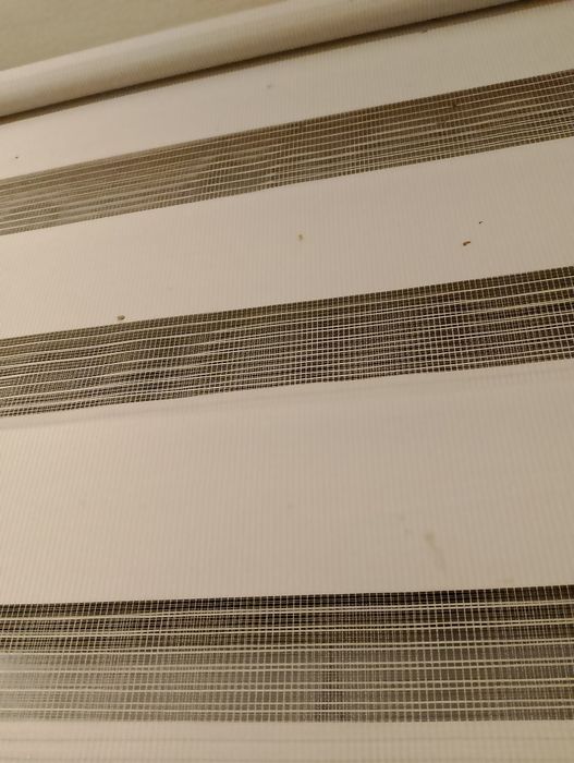 Żaluzje dzień i noc kolor jasny szary -2 sztuki .