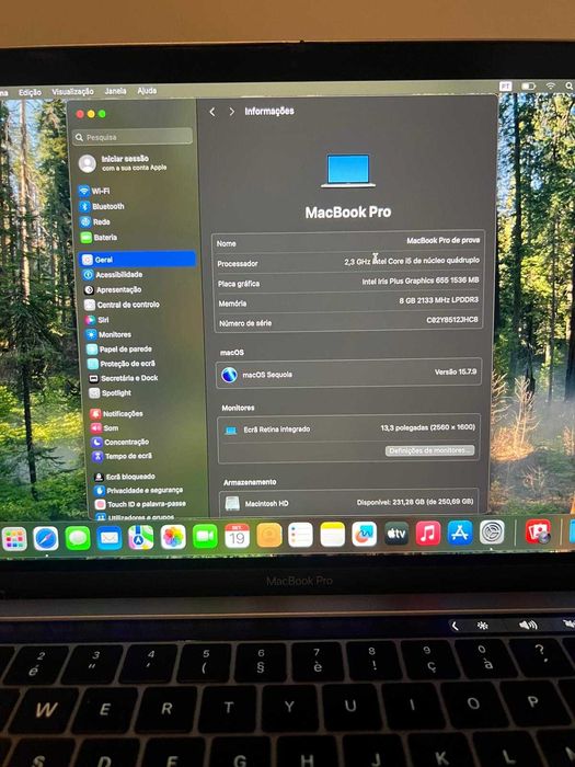 MacBook Pro 13" 2018 Touch Bar (i5 / 8GB / 256GB) - Excelente Estado