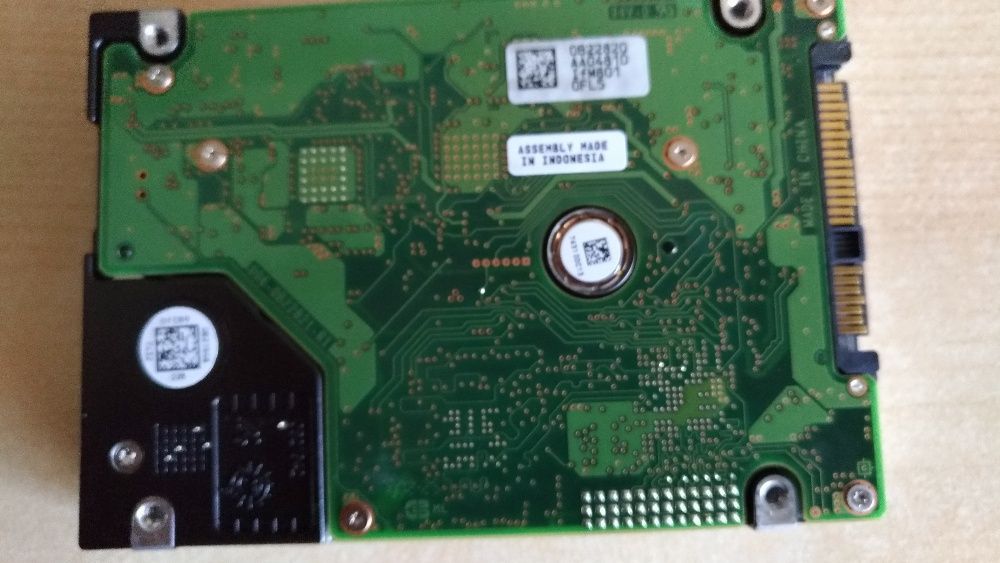 600 GB and 300 GB 2.5&#x27;&#x27; SAS Computer Hard Drives64354230412675124