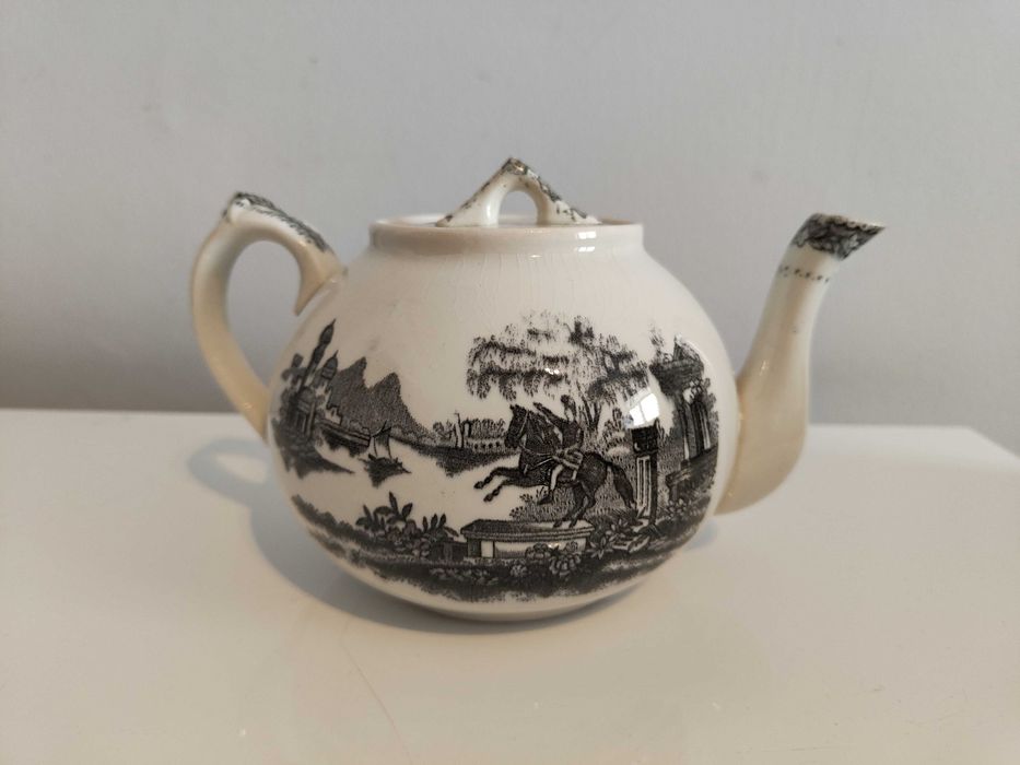 Bule | Motivo Estátua | Real Fábrica de Sacavém | 1886