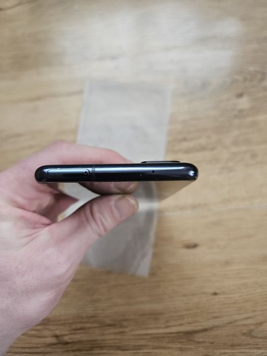 Смартфон samsung s20FE 8/256