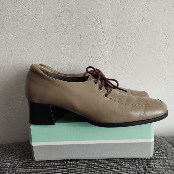 Hiszpańskie buty skórzane damskie 39