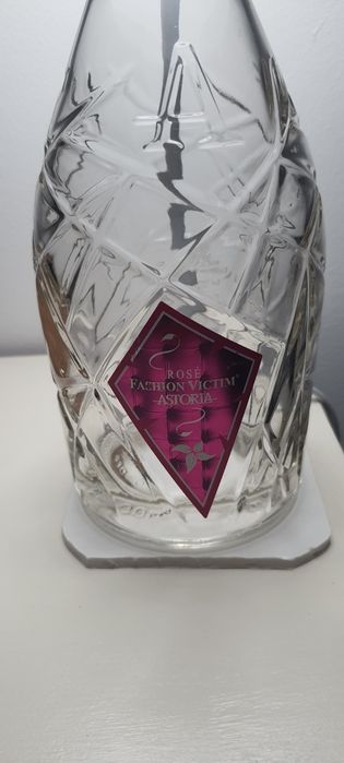 Candeeiro de mesa em  garrafa.