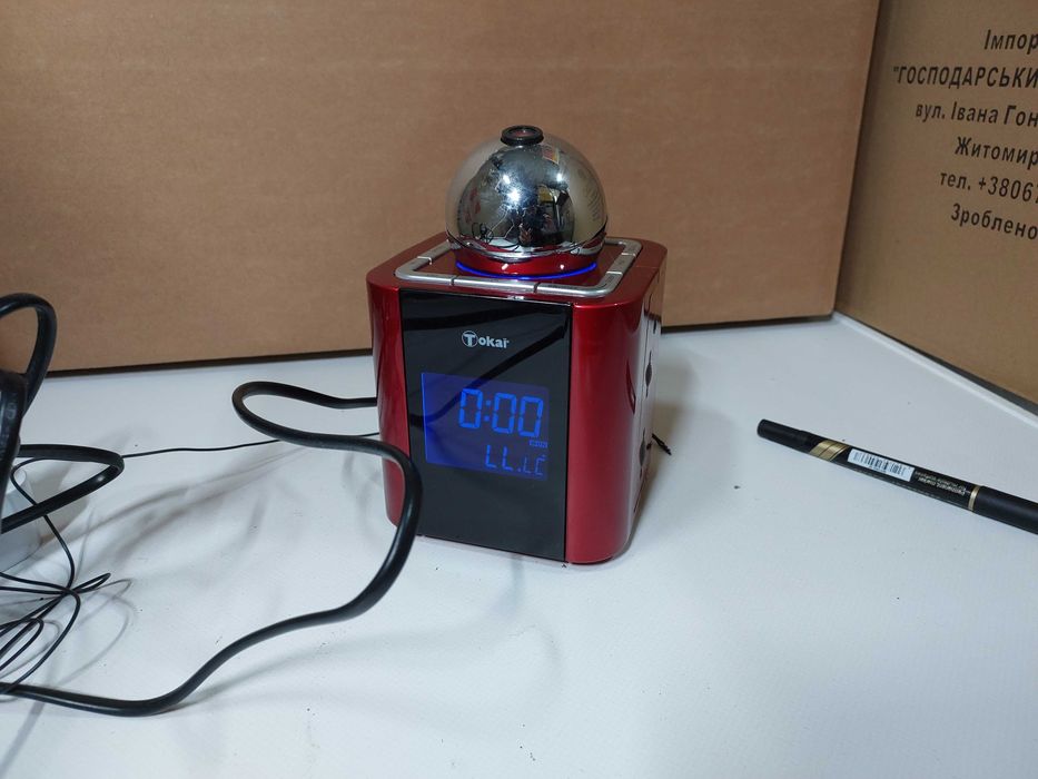 Радіо годинник Tokai LRE 153 R з проектором і градусником б.у.