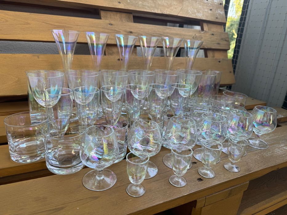 Duży szklany zestaw opalizujący – kieliszki i szklanki – vintage