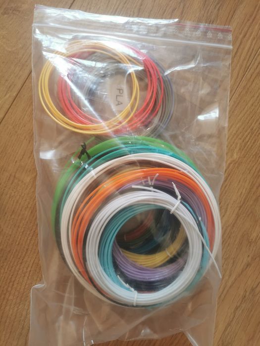 Kit caneta 3D: estojo, caneta e filamentos