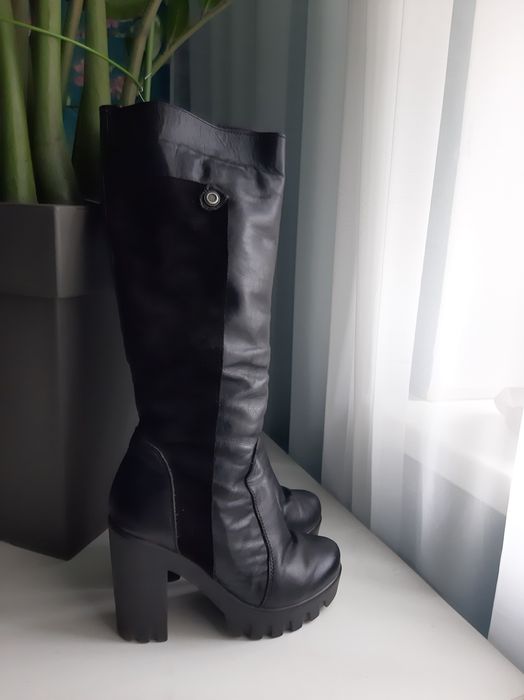 Зимові сапоги на стійких підборах