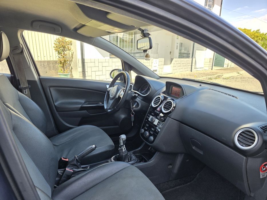 Opel Corsa 1.2 Cosmo full extras