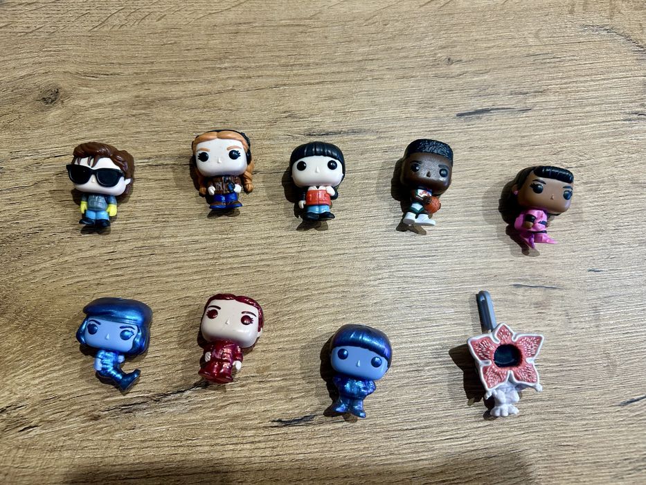 Figurki Stranger Thingds kinder joy