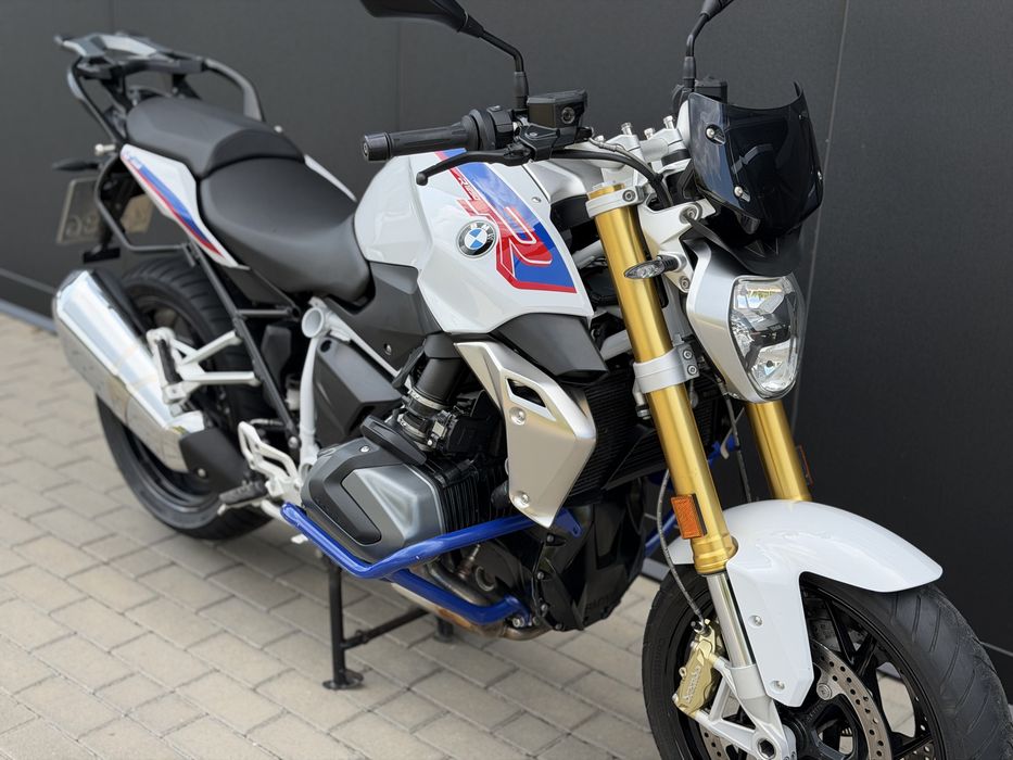2021 BMW R1250R HP