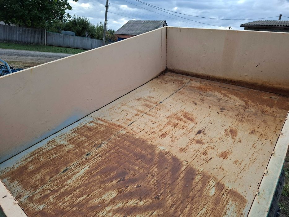 Продам прицеп одноосный самосвал