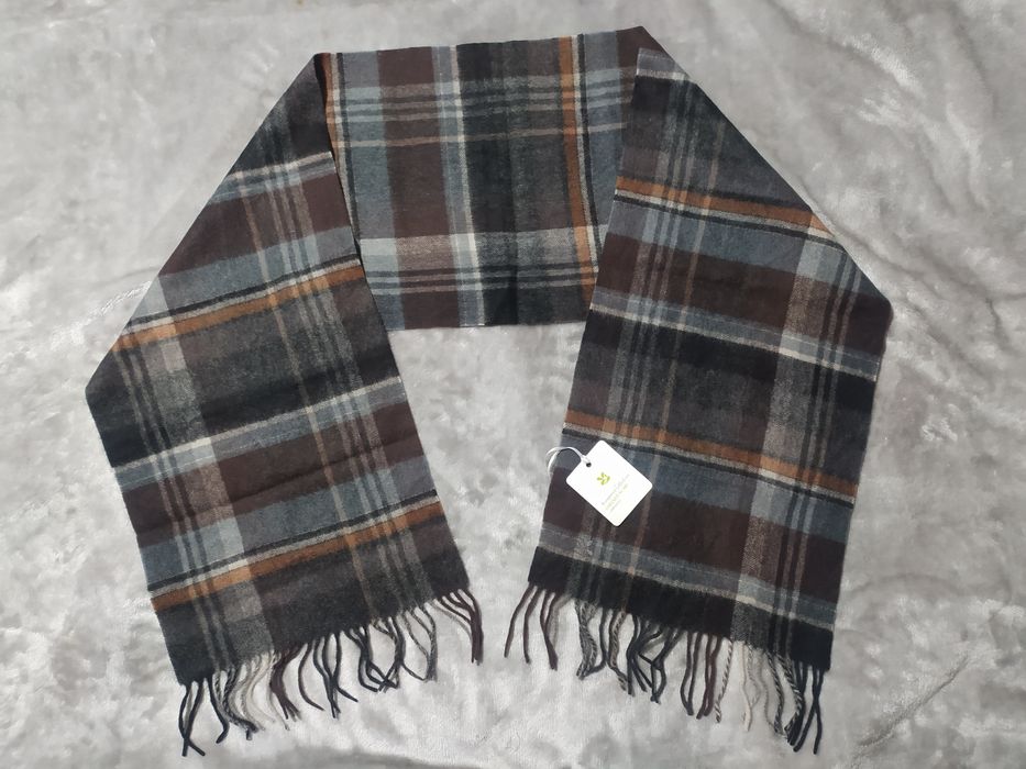 National trust шарф