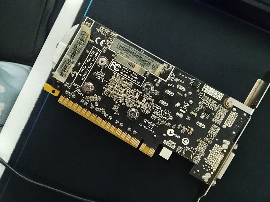 GTX 745 4 gb raramente usada