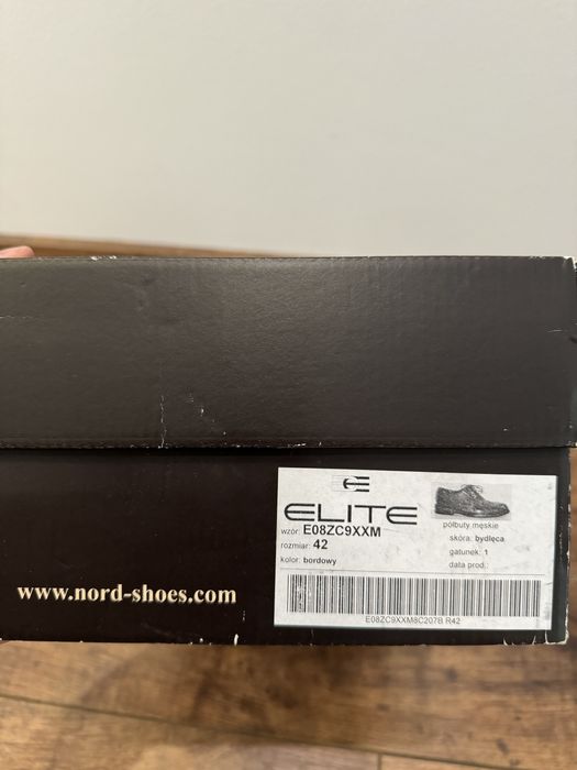 Eleganckie półbuty NORD burgundowe