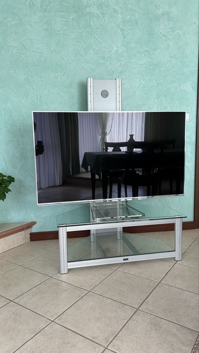 Stolik RTV audio Hi-Fi firmy Hubertus