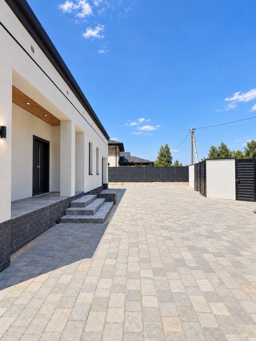 (єОселя)!Сучасний одноповерховий будинок у с. Зарічани, (початок села)!