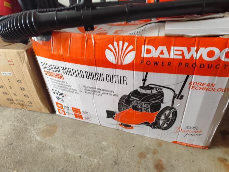 Máquina cortar erva/relva