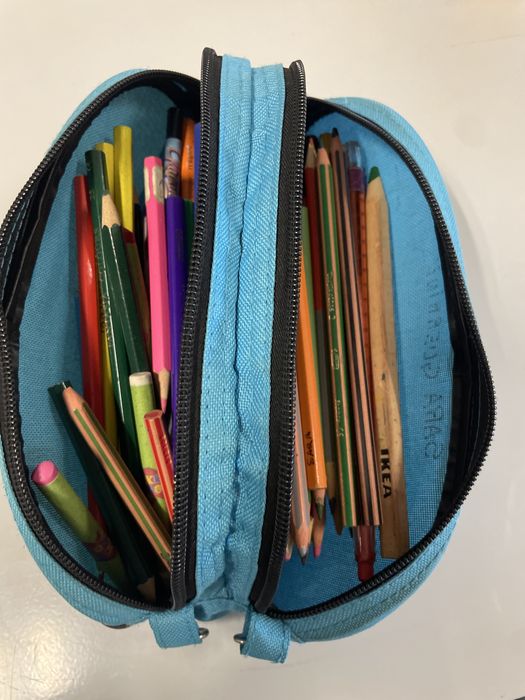 Vário material escritorio e escolar com preços combinados na altura