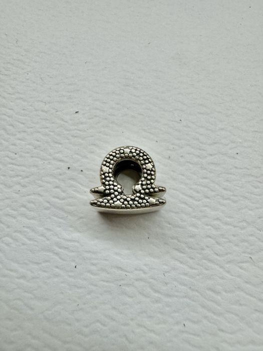 Charms Pandora, znak zodiaku Waga