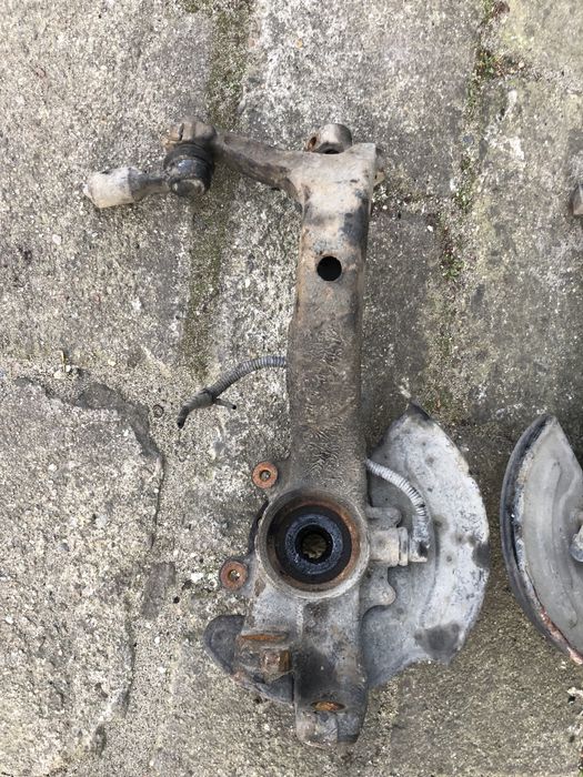 Передні цапфи права ліва VW Passat b5 Audi A6C5 маю під різні мотори