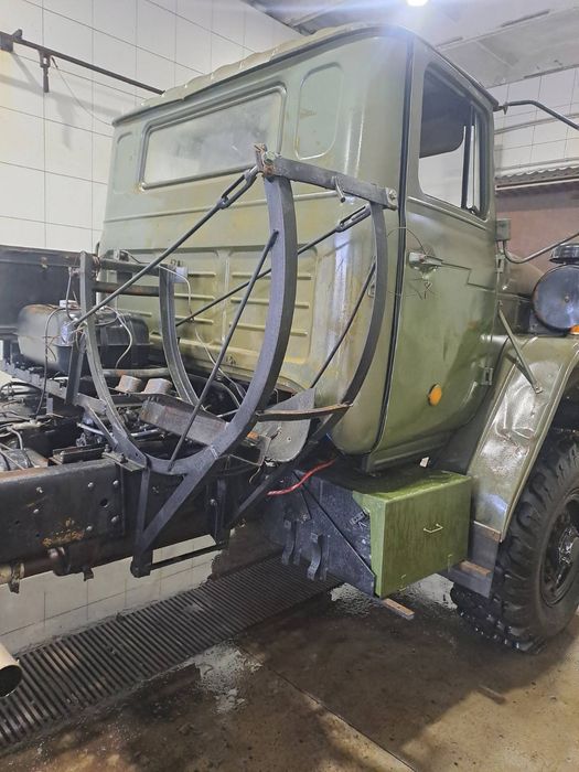 Урал 4320+зіл 131 з рамой .Розібраний Є рама і док.є все  !