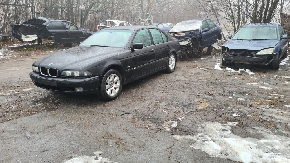 Запчастини для БМВ е39