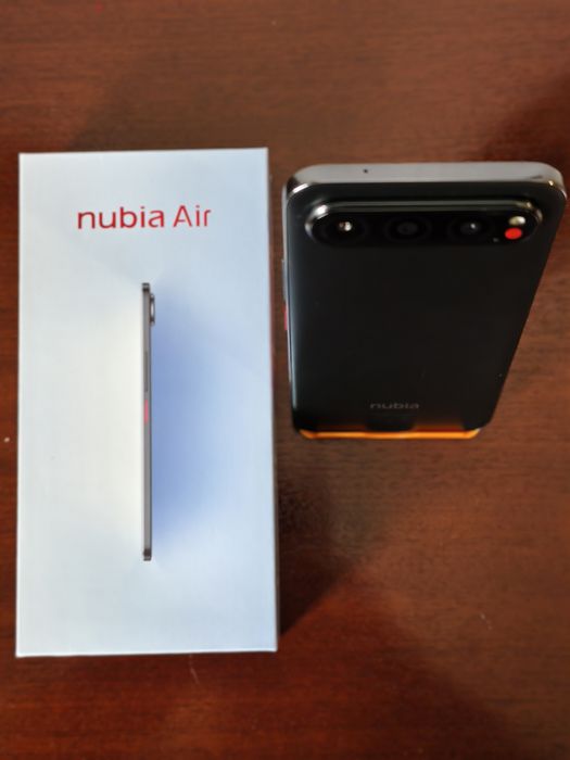 Vendo Nubia Air 5G -256GB - Design Elegante (Como Novo)