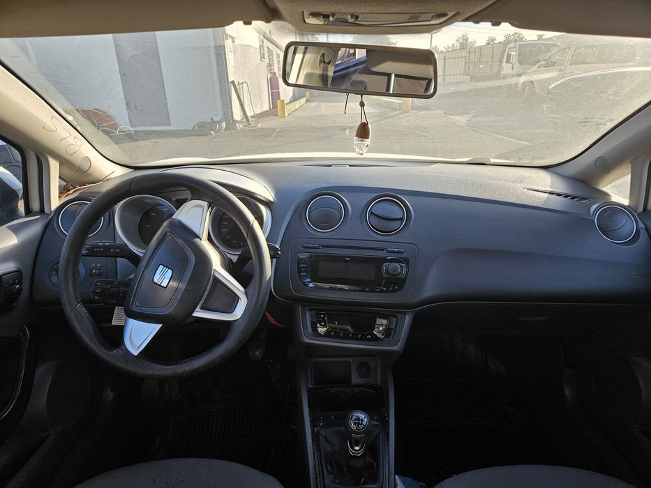 Seat Ibiza 6J 1.9 TDi de 2010 para peças