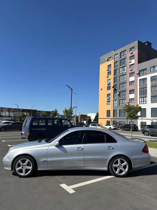 Продам авто Mercedes Benz W211