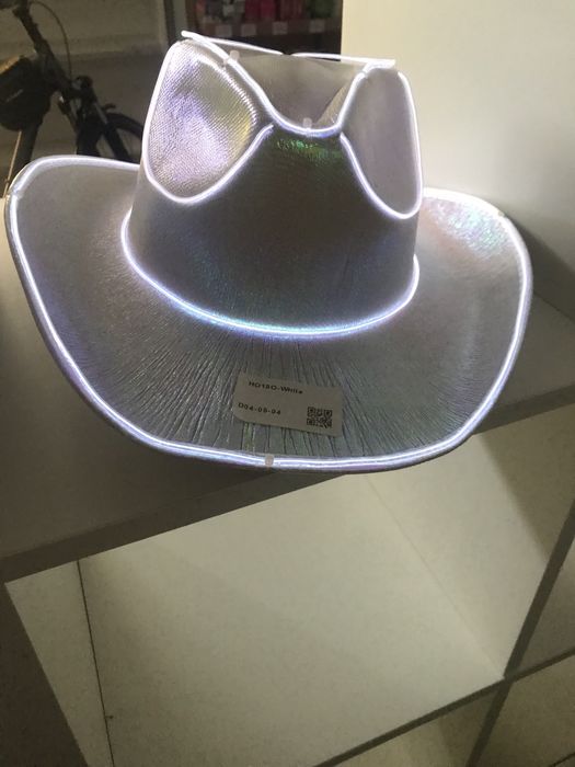 Chapéu de carnaval com luzes