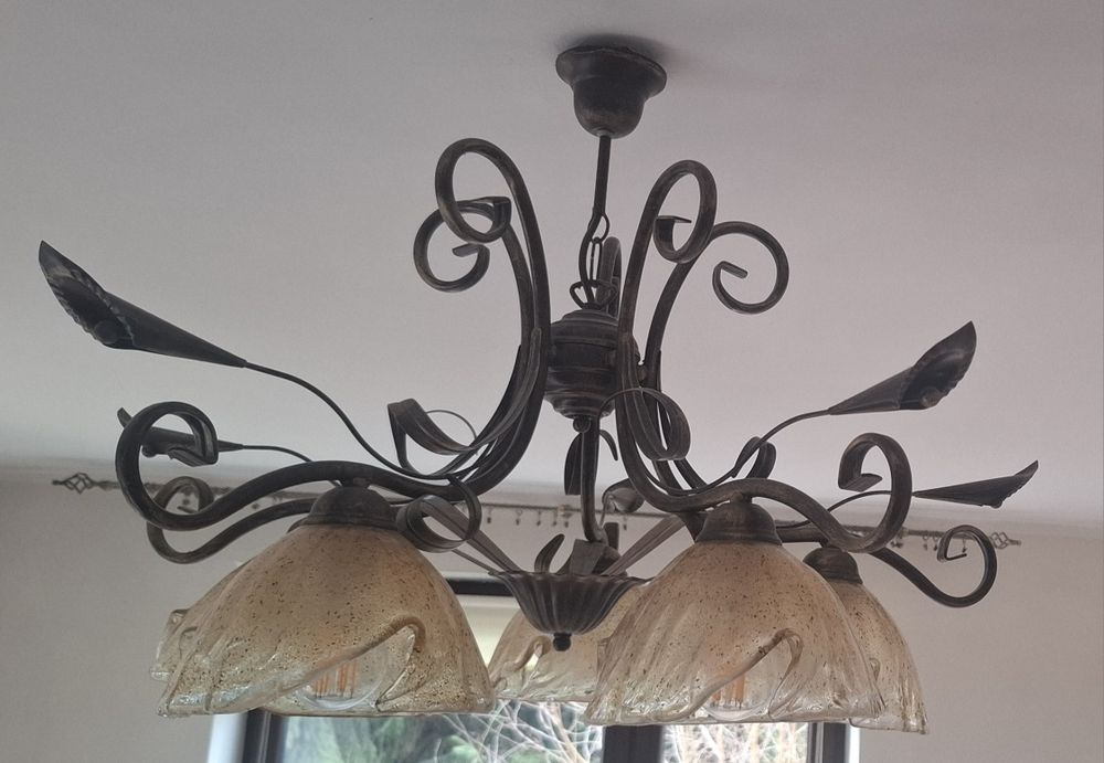 Lampa pokojową wisząca