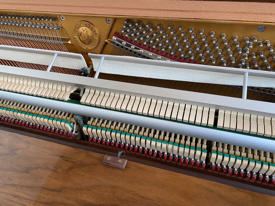 Piękne pianino Young Chang