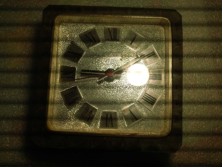 Вінтаж - годинники Маяк та Молнія електромеханичні