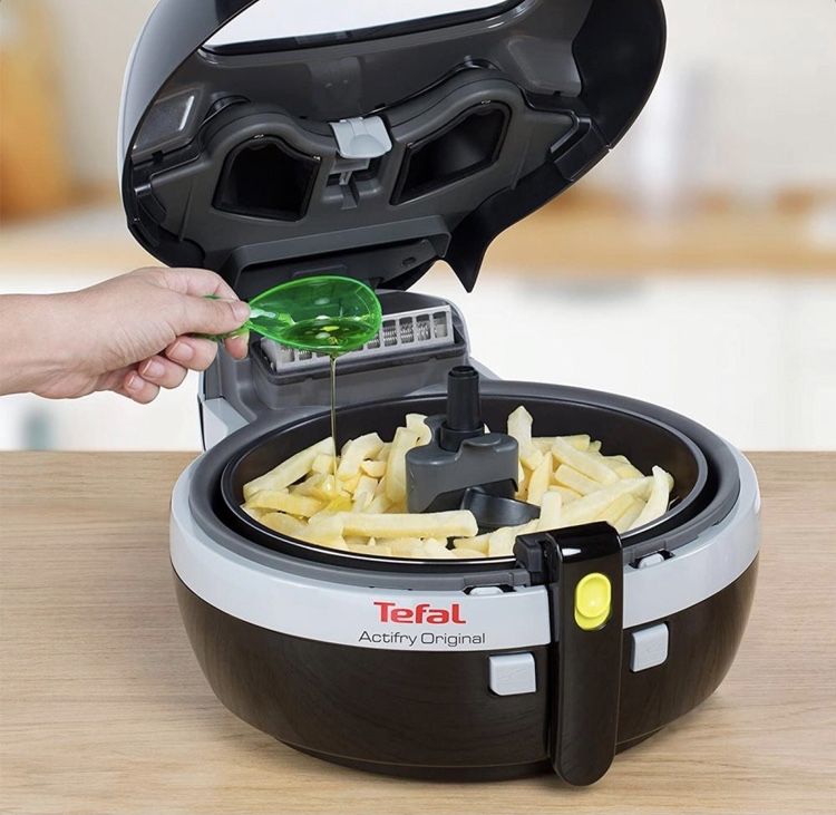 Tefal Fritadeira sem oleo Actifry e caixa para massa Tupperware