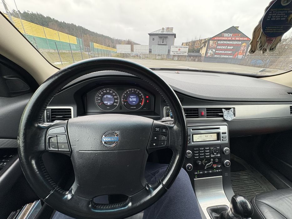 Volvo V70 | 2.0 145KM | Xenon | Tempomat | Hak | 2 kpl nowych kół