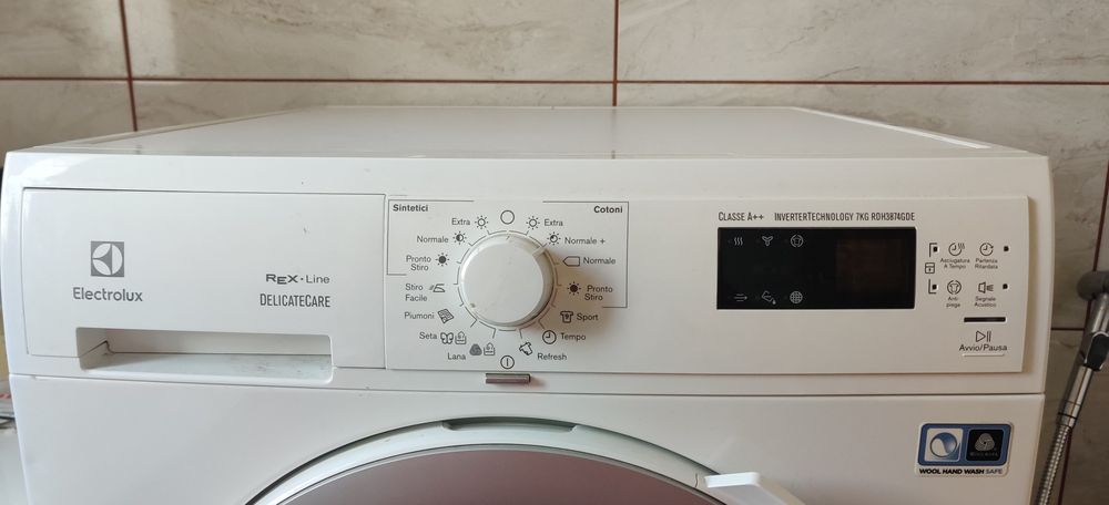 Сушка одягу electrolux